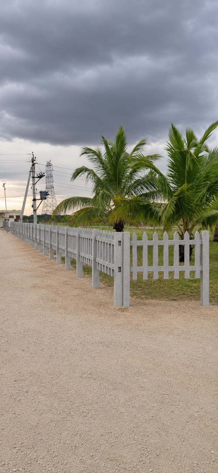 Fenced internal road at ECOVARA